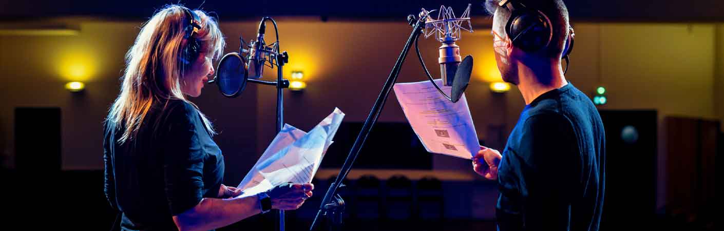 voix off célèbres et voix IA